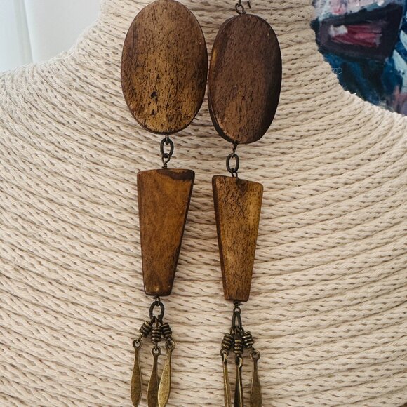 Earrings - Picture 1 of 4